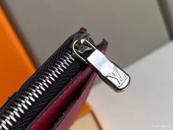 First bag ru COIN VUITTON LOUIS CARD HOLDER 0523